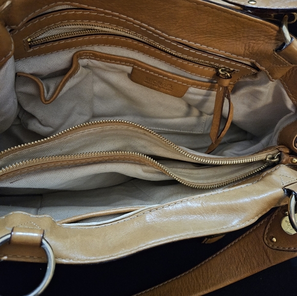 Michael Kors Tan/Cognac Brown Leather Astor Studded Shoulder Bag - Picture 15 of 16